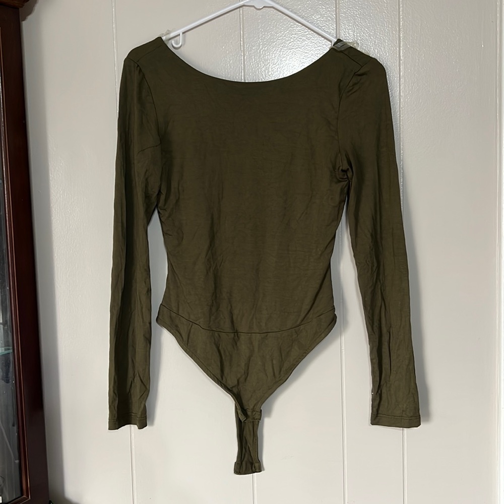 Long sleeve body suit